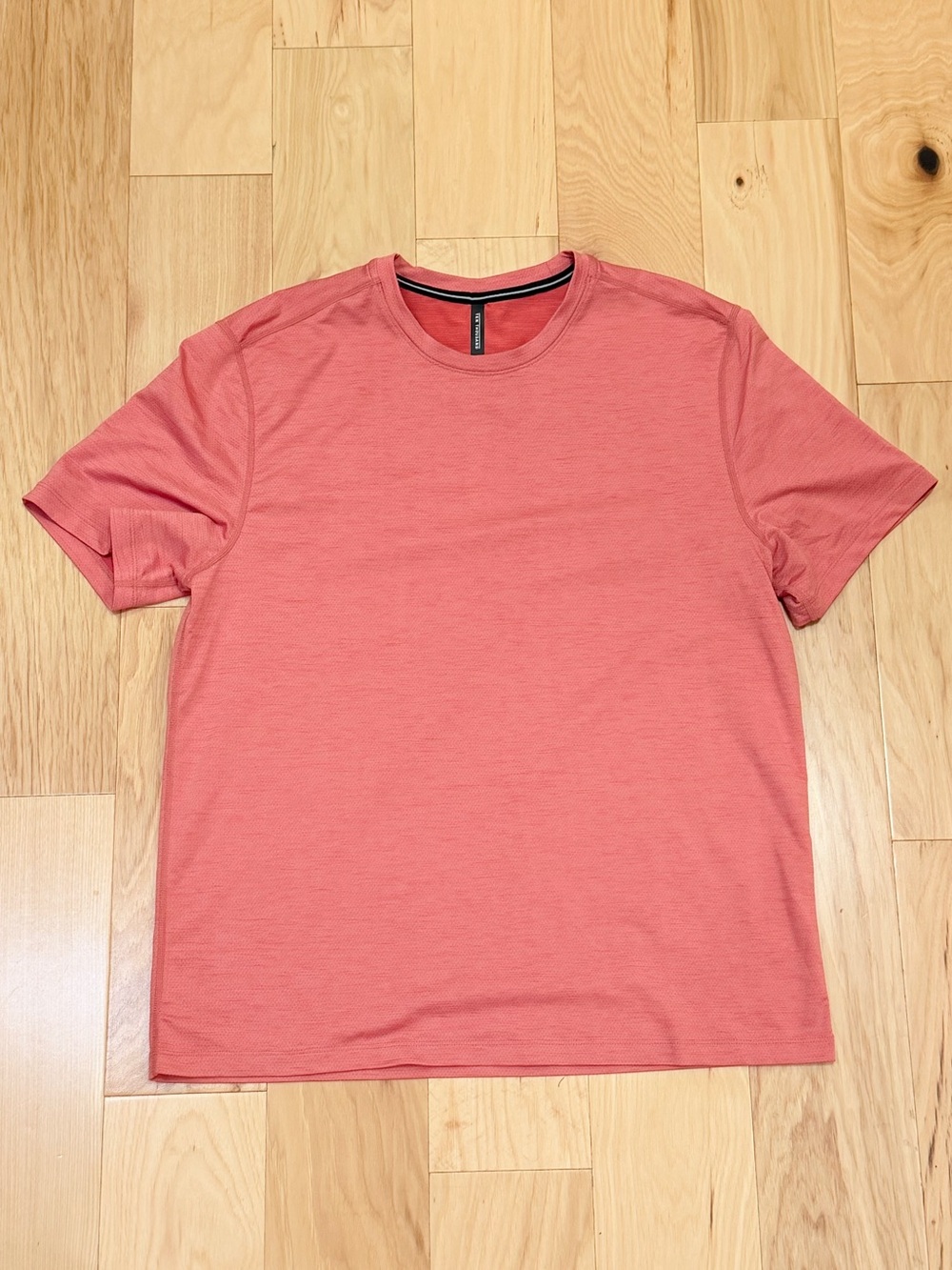 LIKE NEW Ten Thousand Men’s Interval Short-Sleeve Shirt